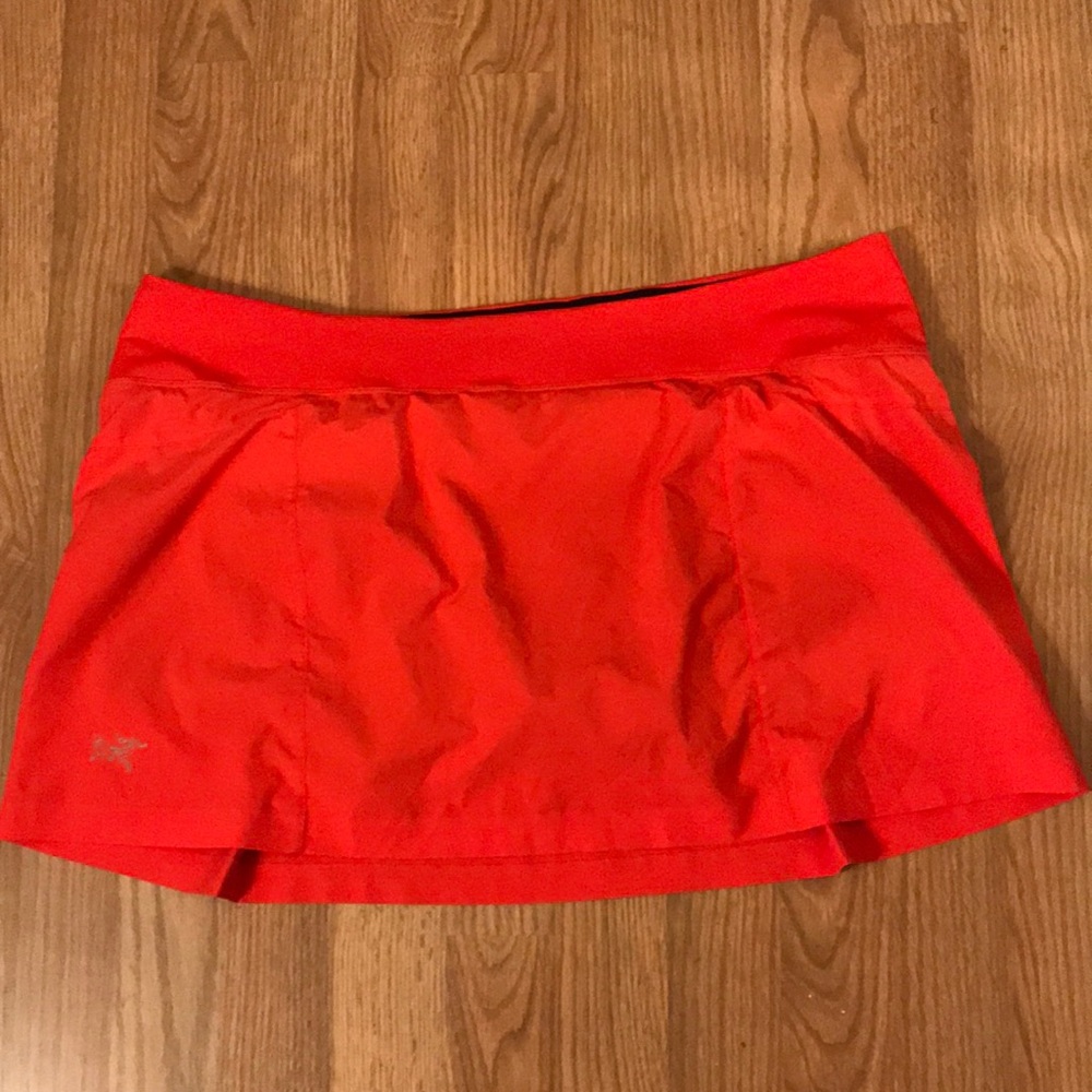Arc’teryx Women’s Red Orange Lyra Skirt Skort size XL